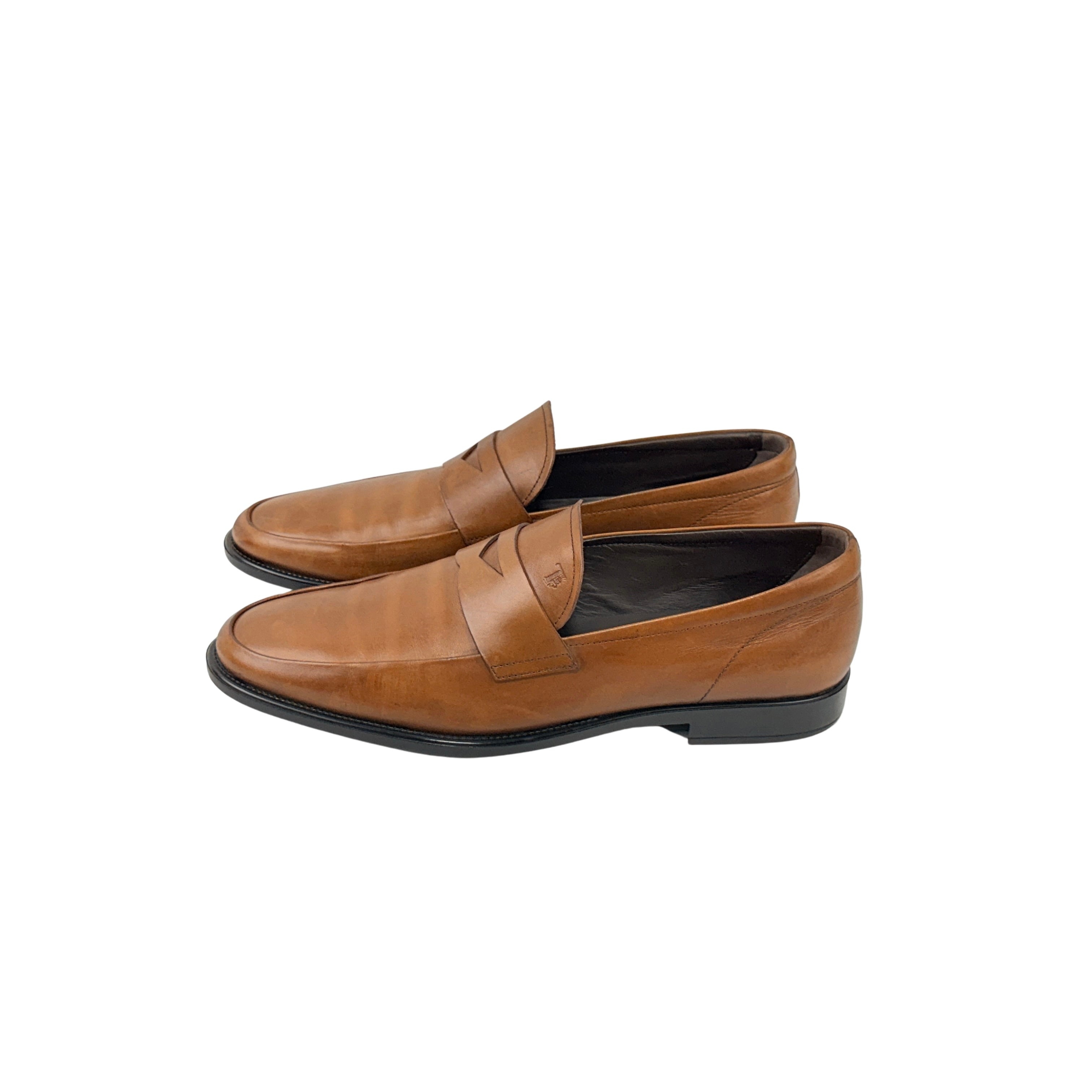 TOD’S Penny Loafers/Moccasins in a classic tan/light brown leather (Size 43)