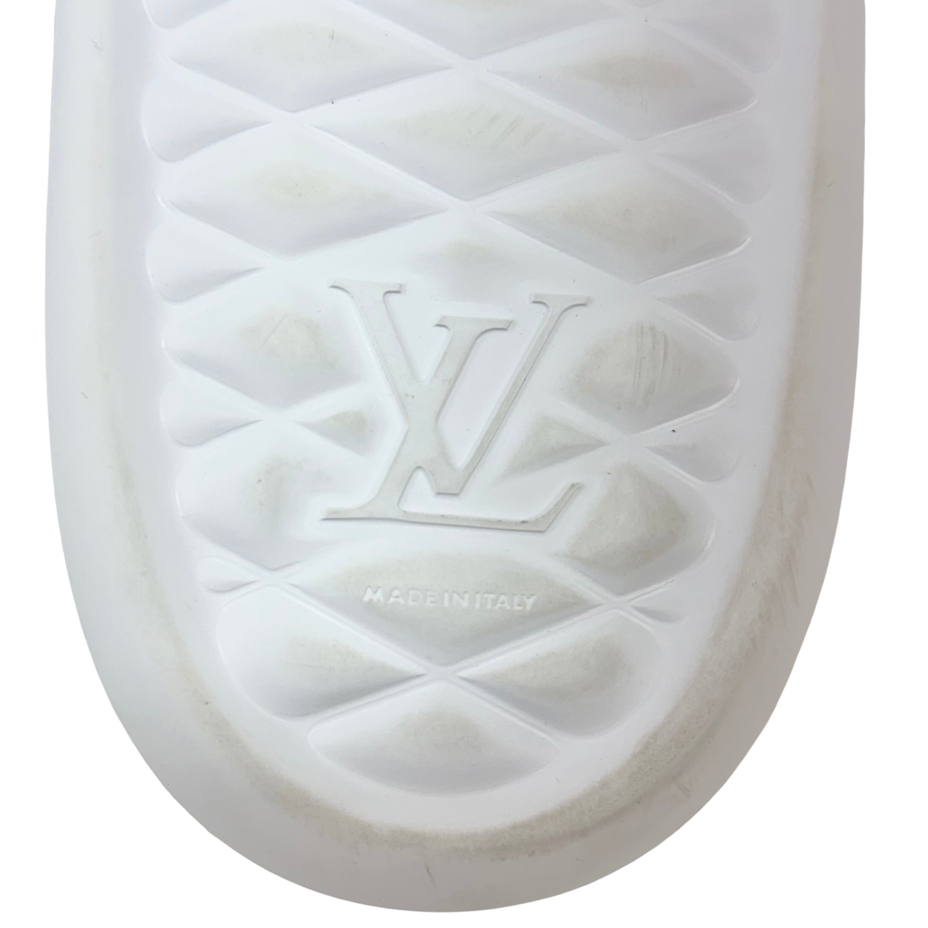 LOUIS VUITTON Waterfront Slippers/Slide/Mule Pool Rubber Strap Embossed Monogram pattern(Size 42)