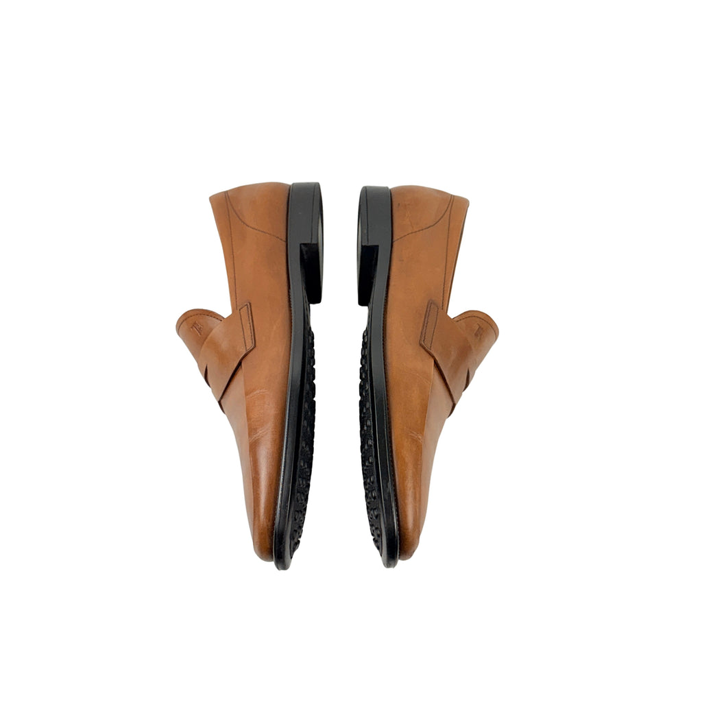 TOD’S Penny Loafers/Moccasins in a classic tan/light brown leather (Size 43)